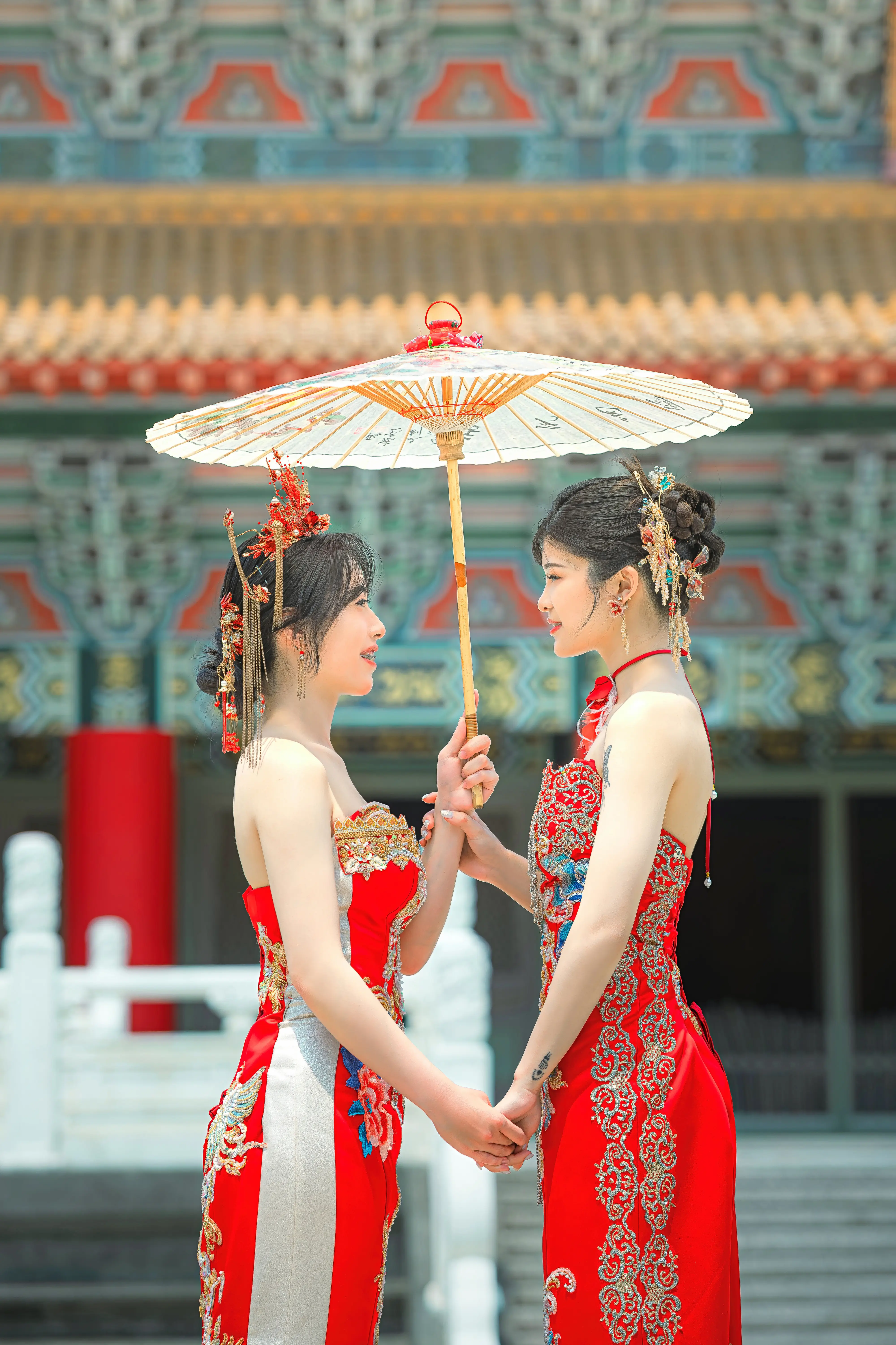 高雄中式閨蜜寫真｜旗袍撐傘雙人寫真